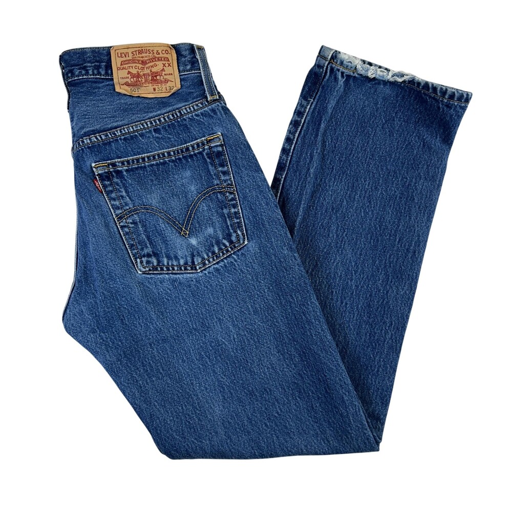 Vintage Levis 501 Jeans Mens 31x31 Regular Straight Medium Wash Button Fly Y2K